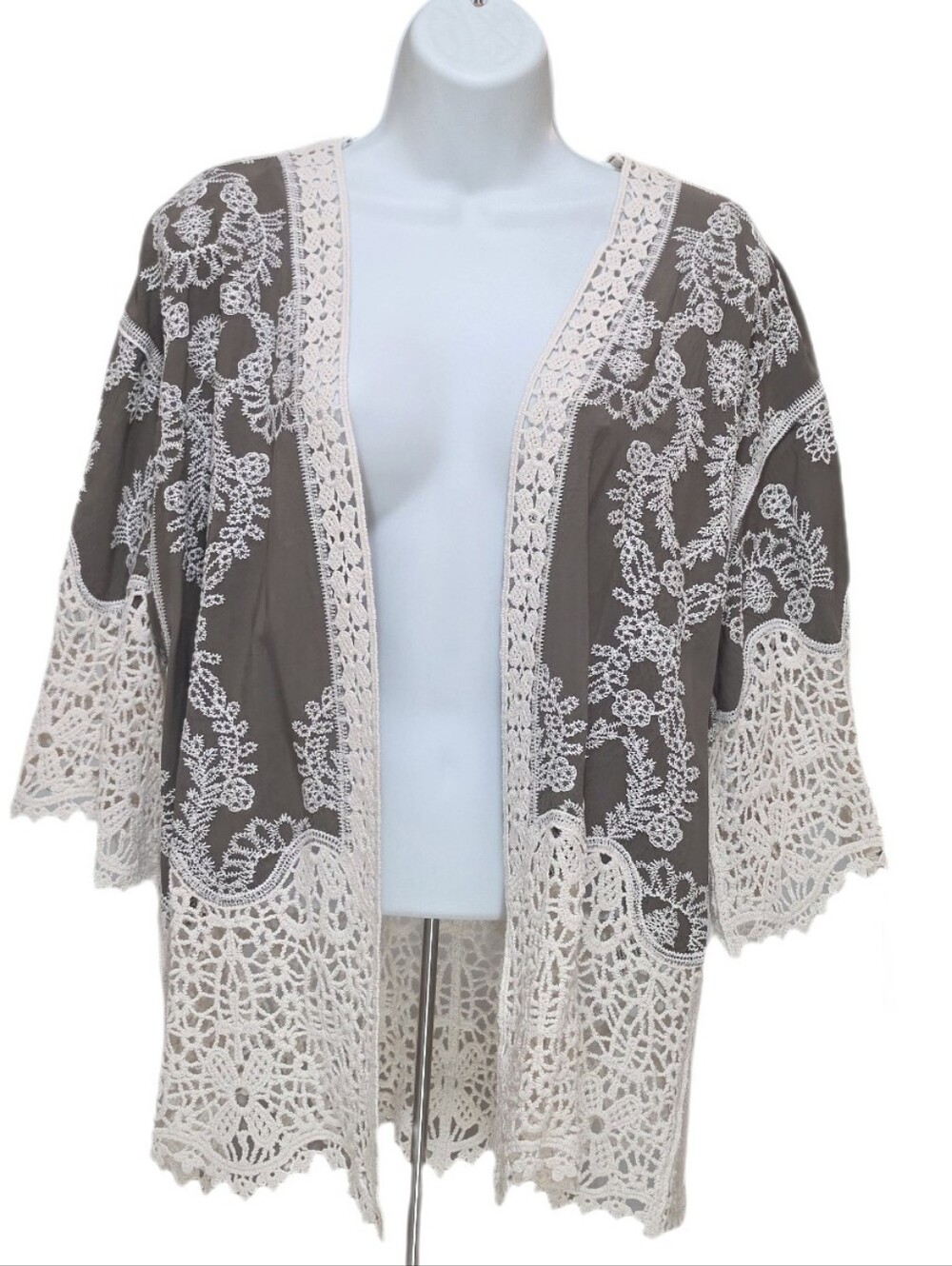 Democracy Open Front Crochet Trim Embroidered Kimono Cardigan 3/4 Sleeve Boho M